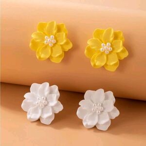 3 For 26 - Flower Stud Earrings - 2 Pairs